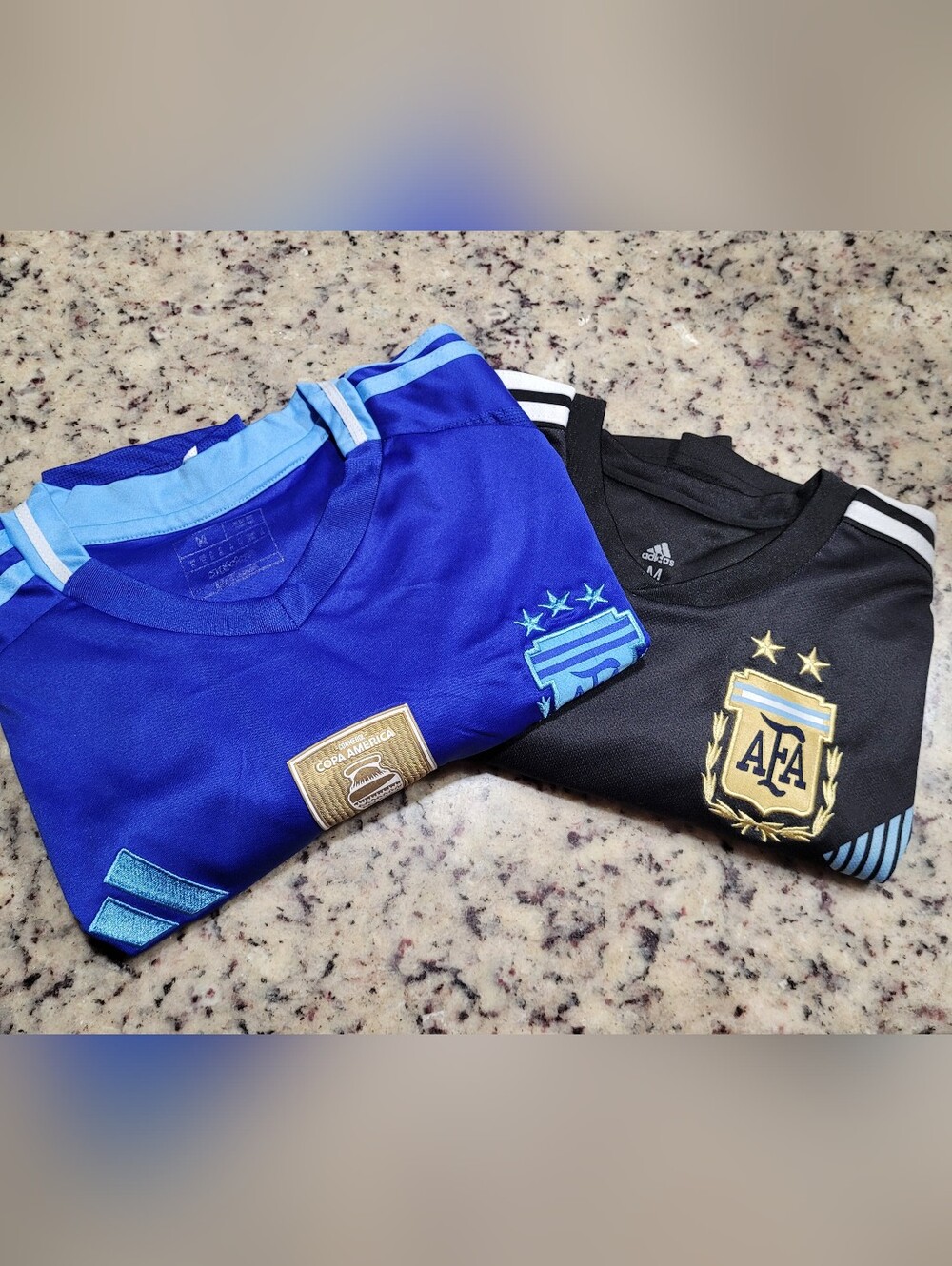 Soccer Jerseys Messi 10 , Di Maria 11 Sz-M USED